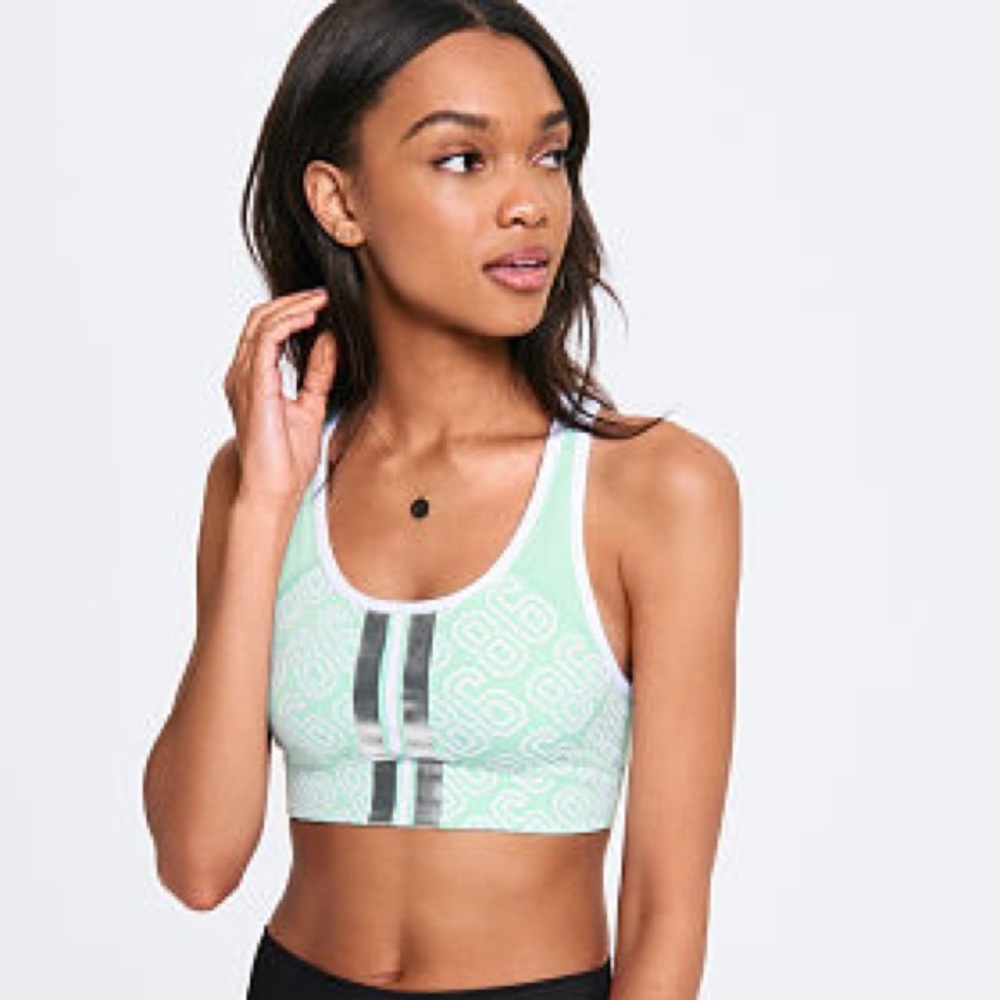 PINK Ultimate Gym Racerback Sports Bra